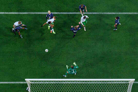 Hammarbys Jusef Erabi nickar in 1-0