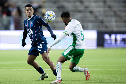 Malmö FFs Zakaria Loukili och Hammarbys Tesfaldet Tekie