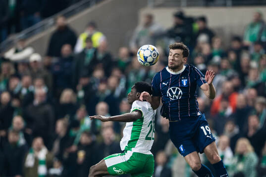 Hammarbys Bazoumana Touré och Malmö FFs Colin Rösler