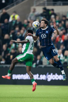 Hammarbys Bazoumana Touré och Malmö FFs Colin Rösler