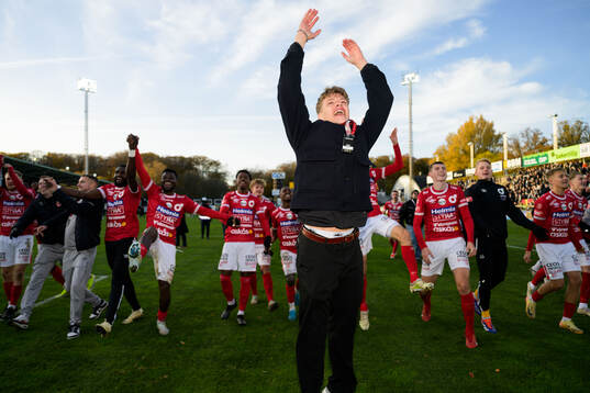 Degerfors Gustav Lindgren jublar