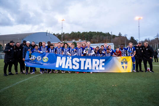 IFK Göteborgs spelare jublar