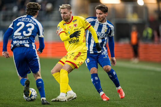 Kalmars Jonathan Ring och IFK Göteborgs Anders Trondsen