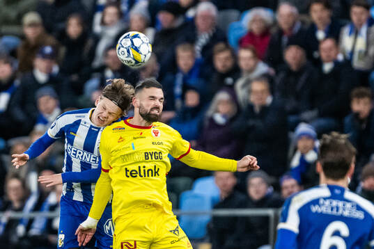 IFK Göteborgs Kolbeinn Thordarson och Kalmars Dino