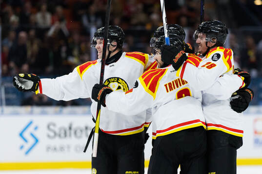 Brynäs Johannes Kinnvall jublar