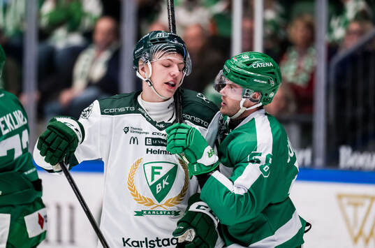 Färjestads Jack Berglund och Rögles Filip Johansson