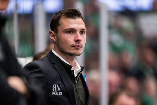 Rögles assisterande tränare Max Bohlin