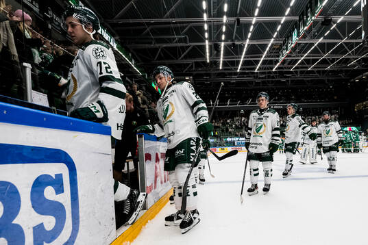 Färjestads Elias Straume Vatne deppar