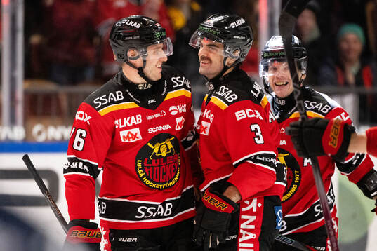 Luleås Anton Levtchi och Frederic Allard jublar
