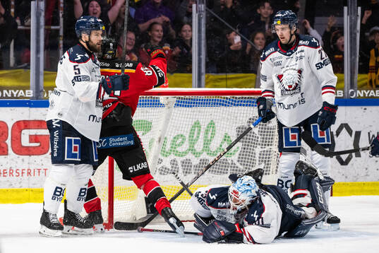 Luleås Mathias Bromé jublar och Linköpings Oscar