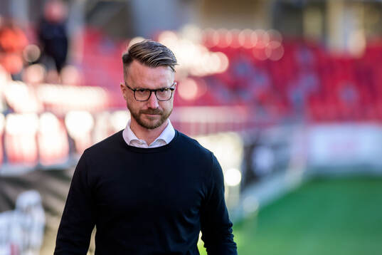 Växjö DFFs huvudtränare Olof Unogård