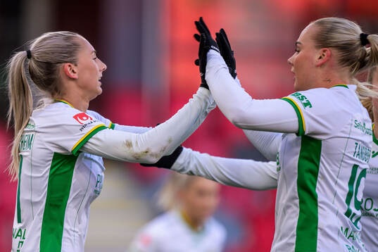 Hammarbys Ellen Wangerheim jublar