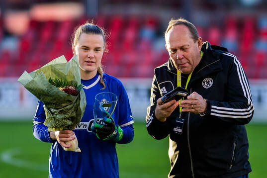 Växjö DFFs målvakt Maja Bay Østergaard får pris