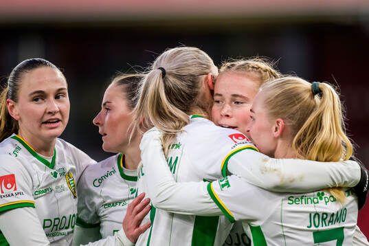 Hammarbys Julie Blakstad jublar