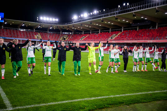Hammarby spelare jublar