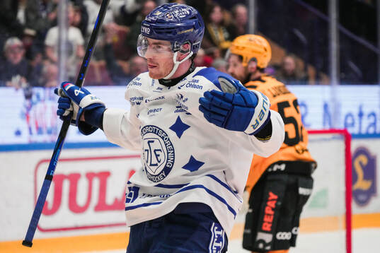 Leksands Peter Cehlarik jublar