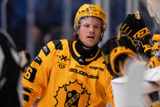 Skellefteås Anton Heikkinen jublar