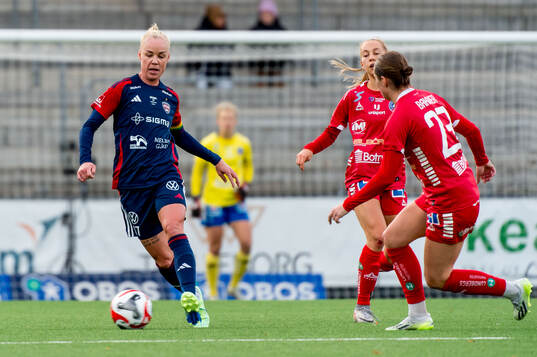 Rosengårds Caroline Seger och Linköpings Eshly Bakker