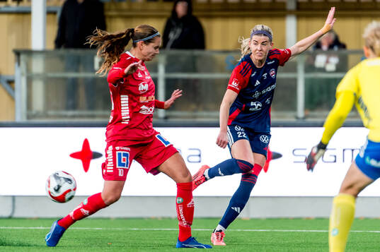 Rosengårds Olivia Schough mot Linköpings Emma Lennartsson