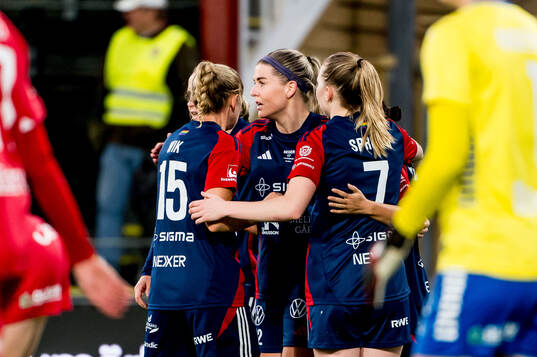 Rosengårds Olivia Schough jublar