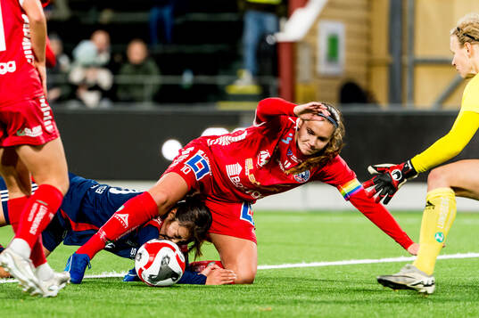 Rosengårds Momoko Tanikawa och Linköpings Emma