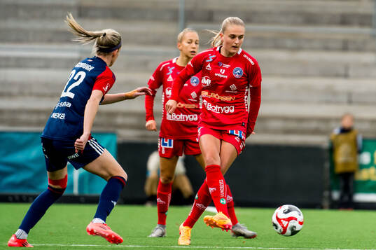 Linköpings Lisa Björk och Rosengårds Olivia Schough