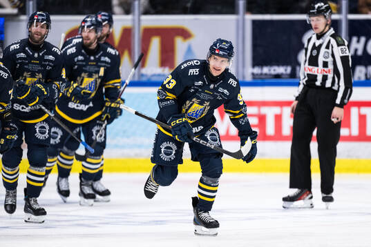 Södertäljes Jacob Dahlström jublar