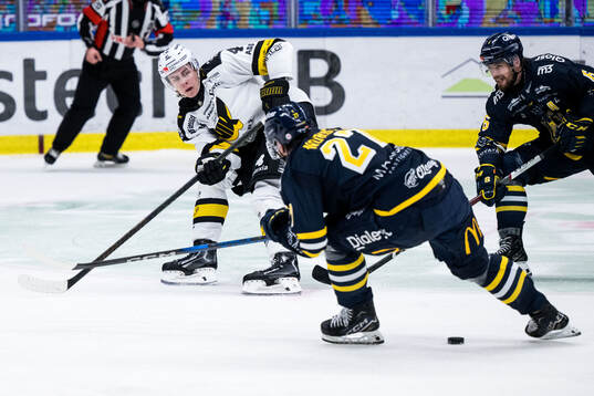 Västerås Simon Zether och Södertäljes Daniel Norbe och
