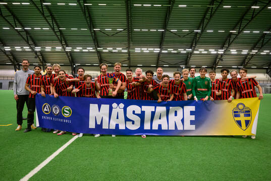 Brommapojkarnas spelare jublar