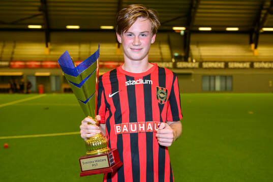 Brommapojkarnas spelare jublar