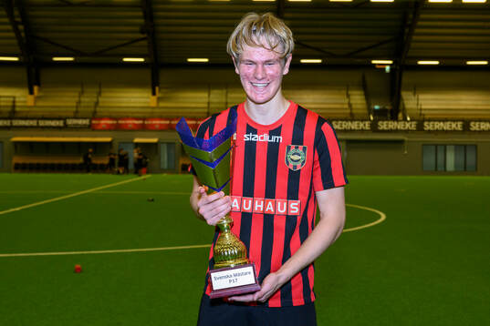 Brommapojkarnas Jacob Ringqvist jublar