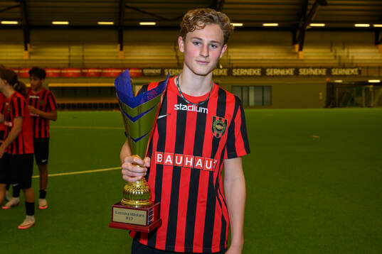 Brommapojkarnas Atle Wahlund jublar
