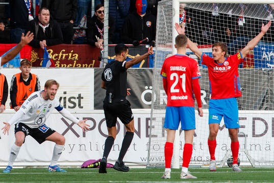 Örebros Karl Holmberg och Helsingborgs Wilhelm Nilsson