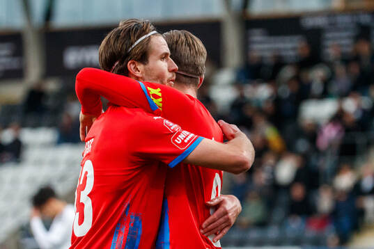 Helsingborgs Wilhelm Loeper och Taylor Silverholt jublar