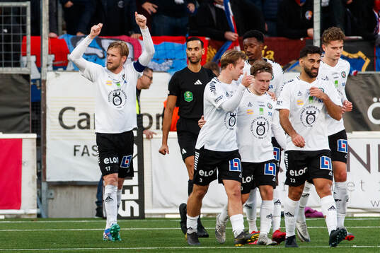 Örebros Karl Holmberg jublar