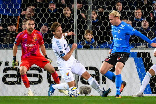 Djurgårdens Daniel Stensson och Halmstads André Boman