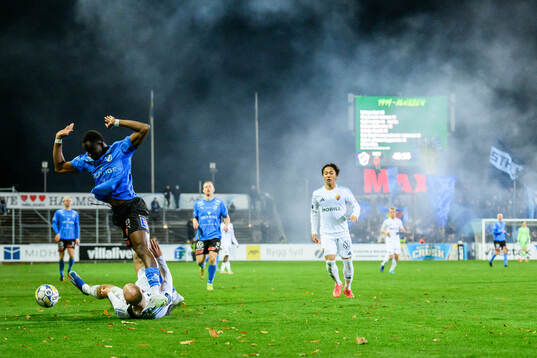Halmstads Yannick Agnero och Djurgårdens Marcus Danielson