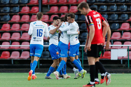 Bläddra bland fler bilder av Fotboll, Allsvenskan, Brommapojkarna - Värnamo