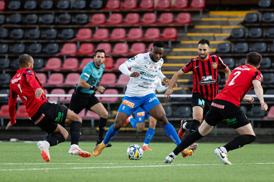 Värnamos Johnbosco Samuel Kalu och Brommapojkarnas André