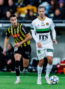 Häckens Srdjan Hrstic och GAIS Gustav Lundgren