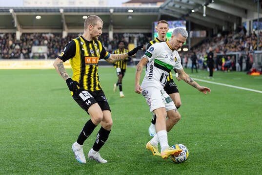 Häckens Simon Gustafson och GAIS Jonas Lindberg