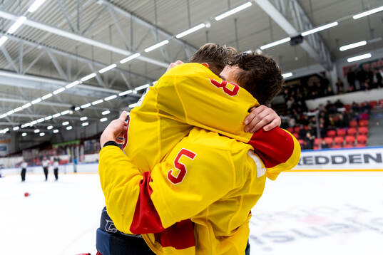 Smålands Josef Krantz och Lucas Svensson jublar