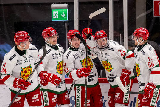 Moras Kalle Kratz jublar