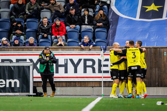 Mjällbys spelare jublar