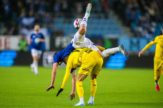 Valdemar Lund Jensen of Molde and Philip Zinckernagel of