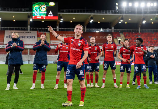 Östers David Seger jublar