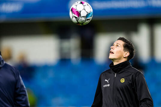 Sondre Brunstad Fet of Bodø/Glimt warms up