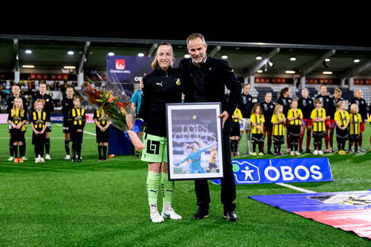 Häckens målvakt Loes Geurts och Häckens