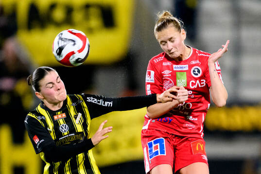 Häckens Hanna Wijk och KIF Örebros Nora Harnes Håheim