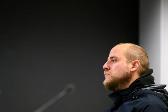 KIF Örebros tränare Rickard Johansson på en